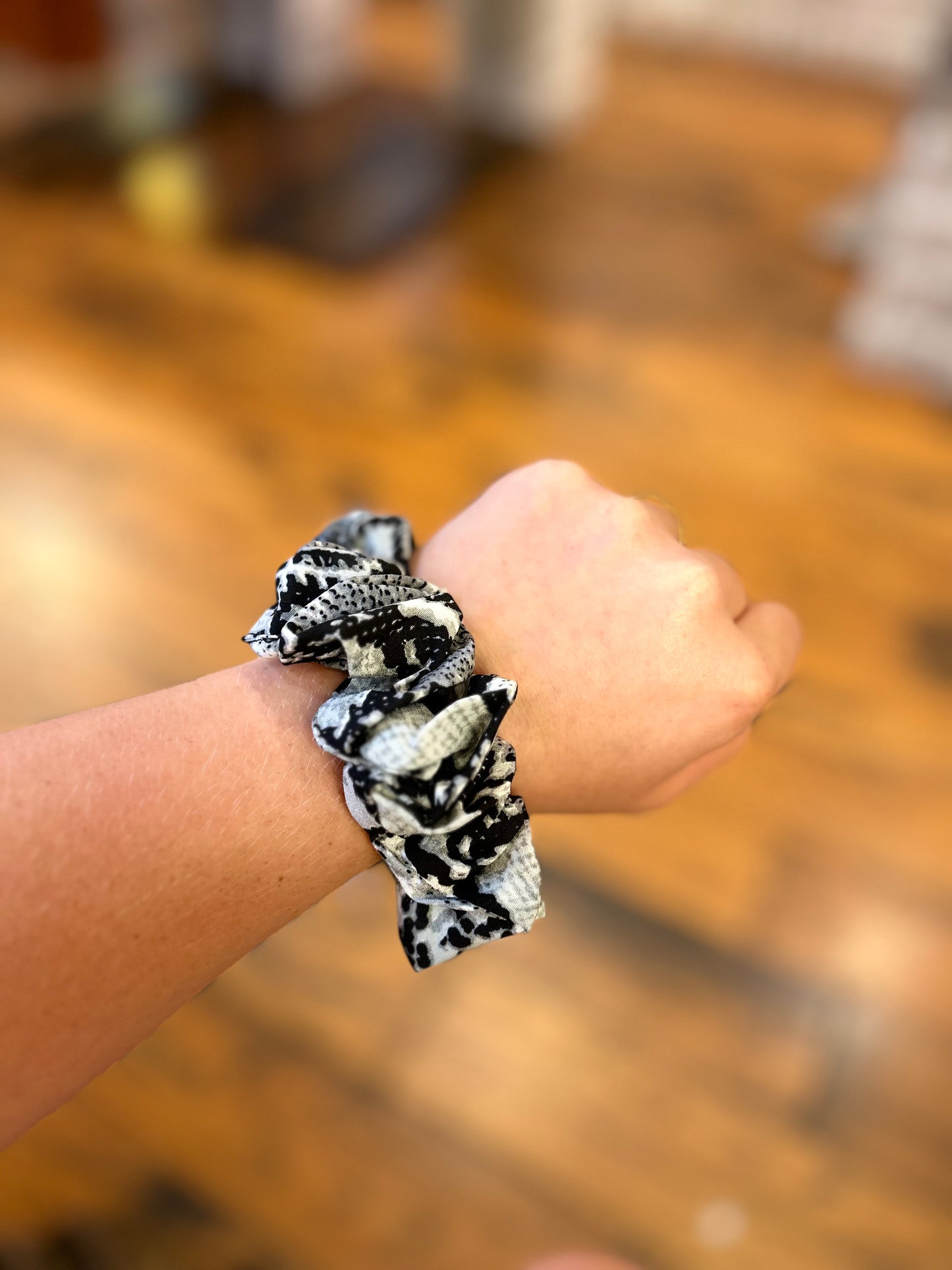 Chiffon pattern scrunchies