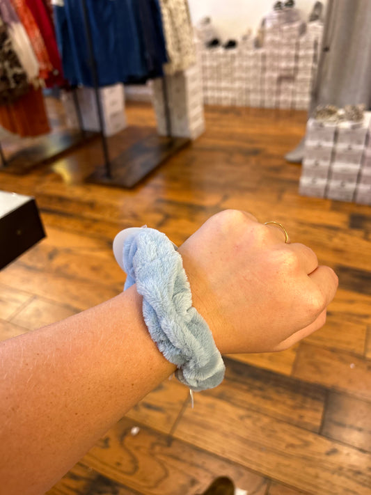 Fluffy scrunchies