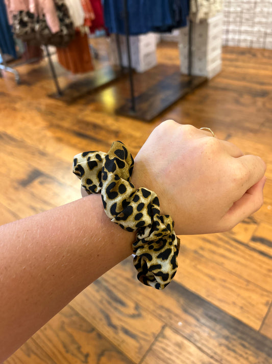 Chiffon pattern scrunchies