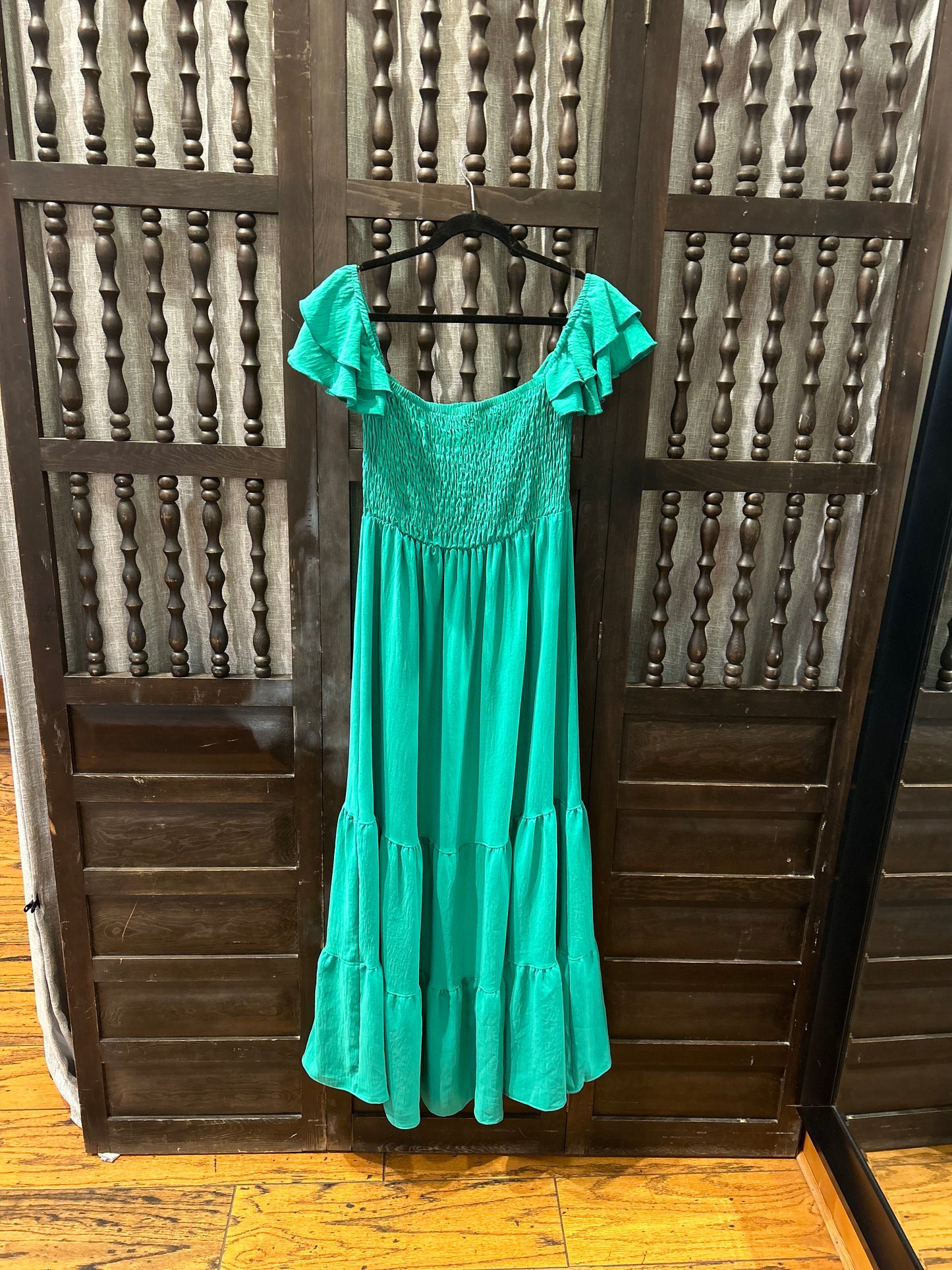 Solid Flared Sleeve Long Tiered Dress Kelly Green