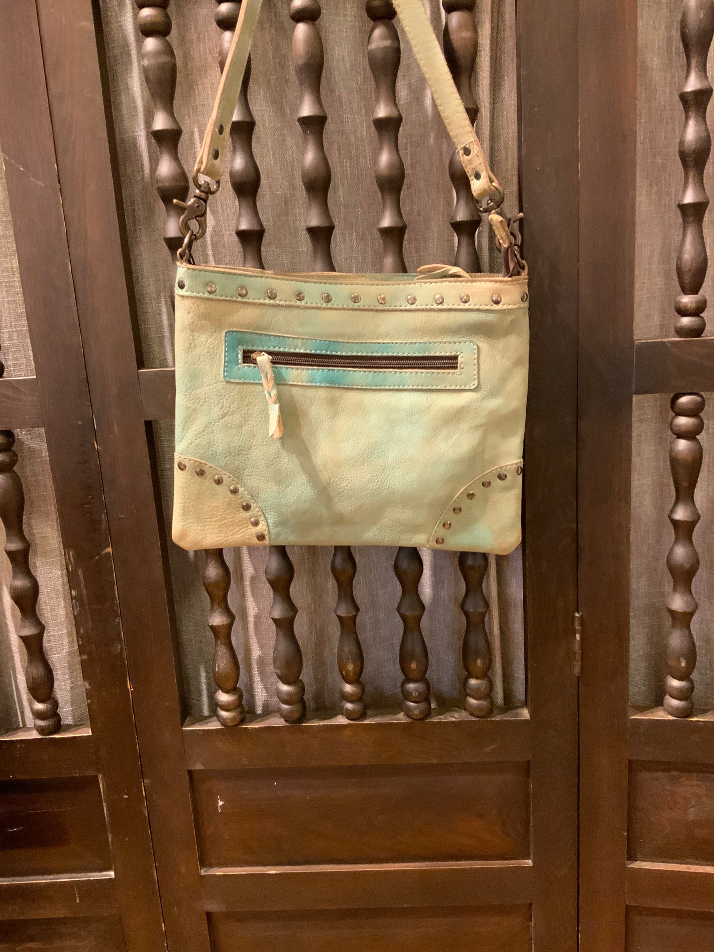 Simple Crossbody